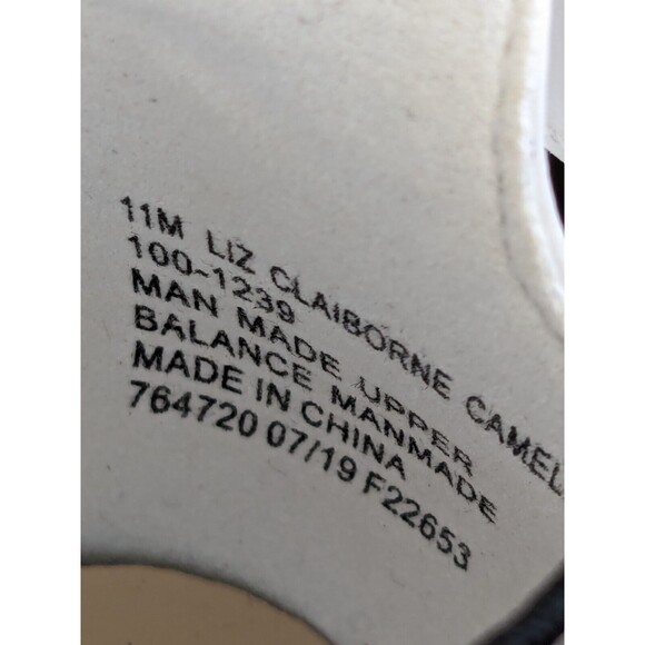 Liz Claiborne Women's sz 11M White Camelia 3 3/8" Heel Ankle Boots Buckles NWT - Picture 3 of 11